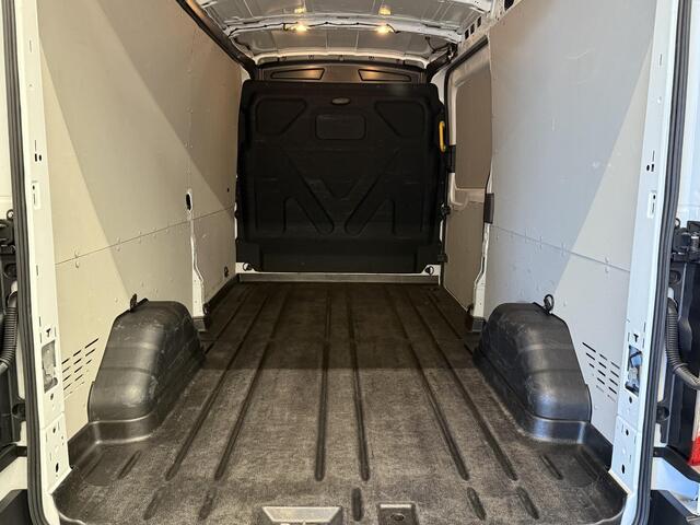 Ford TRANSIT 330 2.0 TDCI Automaat L3H2 Trend Airco Navi Trekhaak Cruise Control Camera Side bars