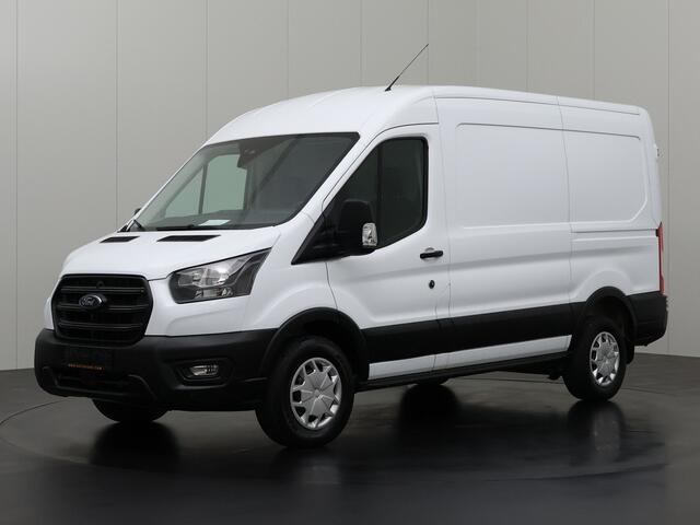 Ford TRANSIT 2.0TDCi 130PK L2H2 | Airco | Camera | 3-Persoons | Betimmering