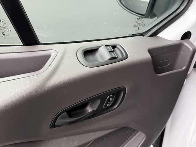 Ford TRANSIT 2.0TDCi 130PK L3H3 Laadklep | Navigatie | Camera | Airco | Cruise | 3-Persoons