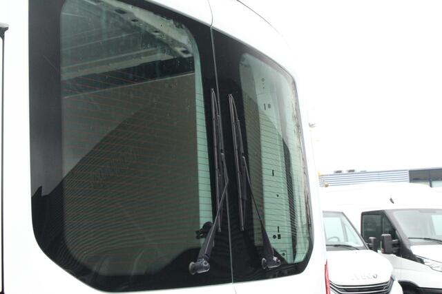 Ford TRANSIT 290 2.0TDCI 130pk L2H2 Trend | Trekhaak | Ramen Achter | Stoelverwarming | Cruise | Lease 396,- p/m