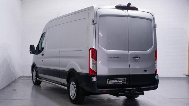Ford TRANSIT 2.0 TDCI 130 pk L3H2 Trend Navi, Camera Trekhaak 2.500 kg, Sidebars, Cruise Control, NAP, 1e Eig., 3-Zits