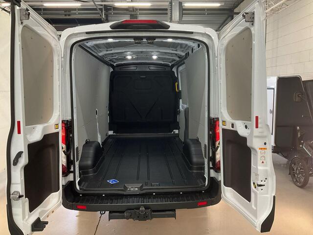 Ford TRANSIT 350 2.0 TDCI L3H2 Trend 130pk | Safety Comfort-pakket | Navigatie Pack | Trekhaak | Adaptieve Cruise | BLIS