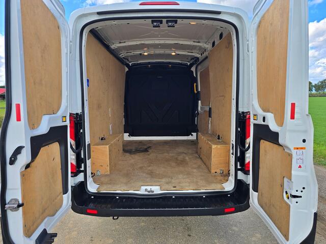 Ford TRANSIT 350 2.0 TDCI L2 H2 - 130 Pk - Euro 6 - Airco - Cruise Control