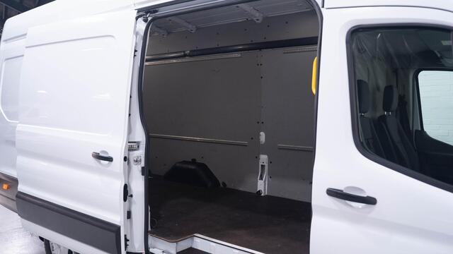 Ford TRANSIT 2.0 TDCi 130 pk L4H3 Trend Navi, Camera Apple Carplay, Lane Assist, PDC V+A, 270 Graden Deuren, 3-Zits