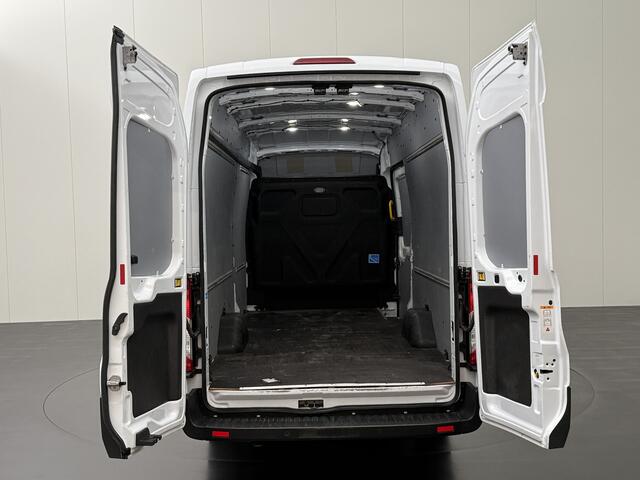 Ford TRANSIT 2.0TDi 130PK L4H3 Jumbo | Navigatie | Multimedia | Camera | 3-Persoons | Betimmering