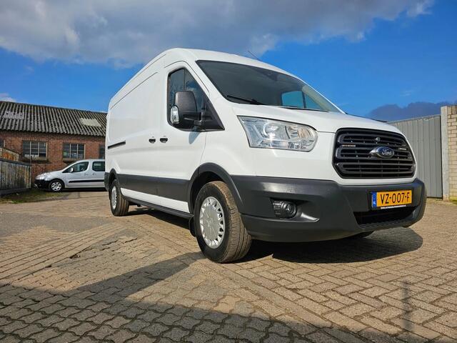 Ford TRANSIT 350 2.2 TDCI L2H2 Apk,Nap,Trekhaak,Airco