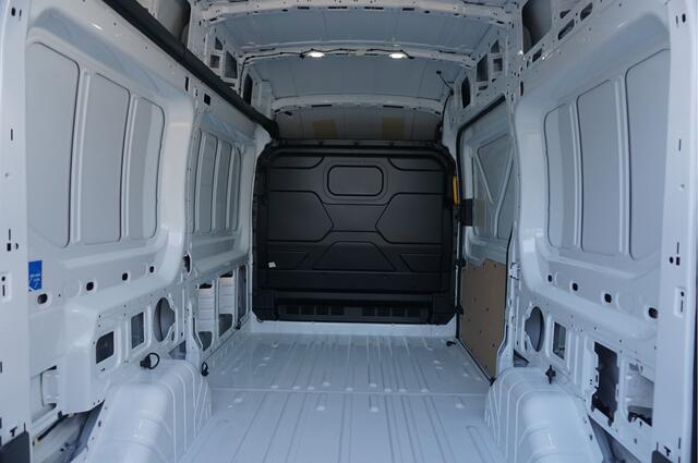 Ford TRANSIT 310M 130PK Trend L2H3 BPM VRIJ!! Airco, Cruise, Camera!! NR. J448