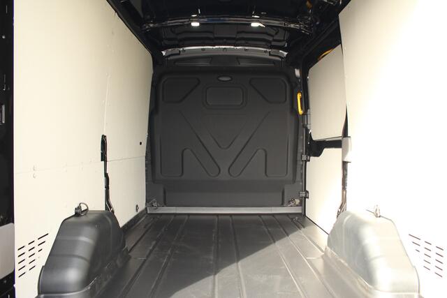 Ford TRANSIT 350 2.0TDCI 165pk L2H2 Trend | Automaat | 2800kg trekgewicht | Carplay/Android | Camera | Cruise | Sync 4 13" | Lease 645,- p/m