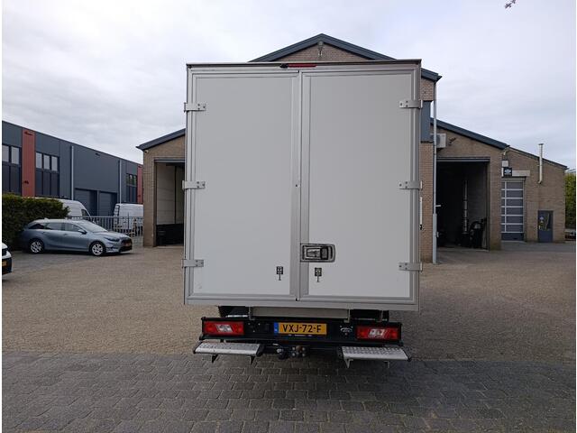 Ford TRANSIT 350 2.0 TDCI L4H1 Trend RWD Meubelbak | Airco (automatisch | Trekhaak | Cruise contole