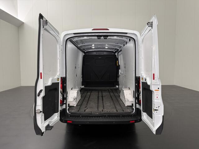Ford TRANSIT 2.0TDCi 130PK L3H2 | Airco | Cruise | 3-Zits | Betimmering