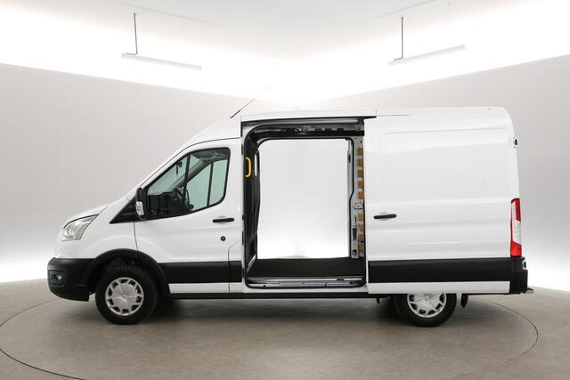 Ford TRANSIT 2.0 TDCI L2H2 | Airco | Camera | Cruise | 3 Zits | 2xSchuifdeur | Trekhaak | Carplay