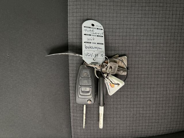 Ford TRANSIT 2.0TDCI 130PK Bakwagen+Laadklep | Airco | Cruise | 1160Kg Laadvermogen
