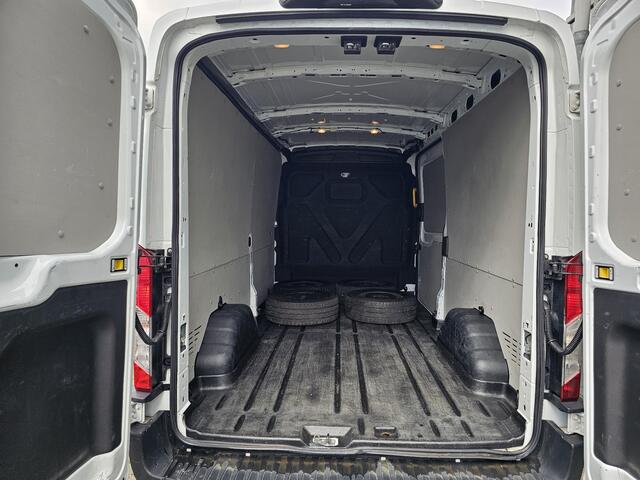 Ford TRANSIT 350 2.0 TDCI L3H2 Limited | SCI | 170 pk automaat | Dubbele wielset | Adaptieve Cruise | Sync 3 Navigatie | Apple Carplay/ Android Auto | Voorruitverwarming