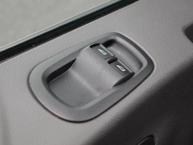 Ford TRANSIT 310 2.0 TDCI L2H2 Trend Automaat Navigatie Airco Bluetooth Camera Cruise Control