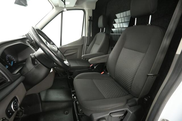 Ford TRANSIT 2.0 TDCI 170PK L2H2 | 2800kg Trekgew. | Traanplaat | Trekhaak | Airco | Camera | Cruise | Carplay | Parkeersens.
