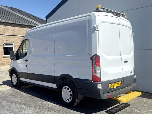 Ford TRANSIT 2.0 TDCI 130PK L2H2 Airco Cruise Control Parkeersensoren Stoelverwarming Zwaailampen Kastwand Inbouw