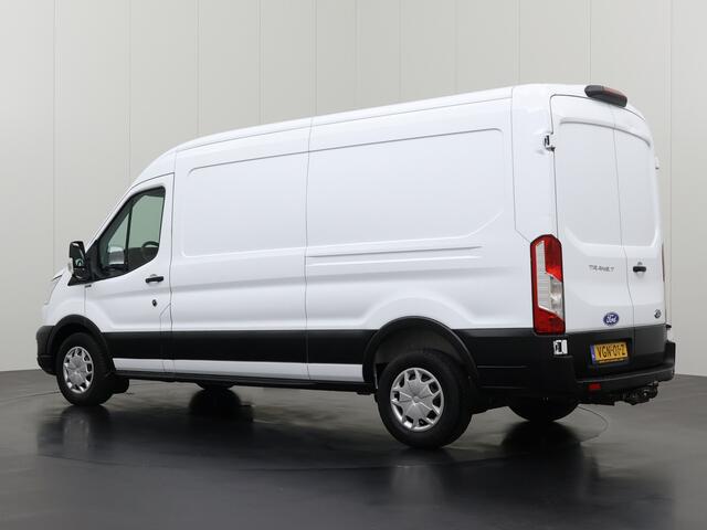 Ford TRANSIT 2.0TDCI 130PK L3H2 Business | 2500Kg Trekhaak | Navigatie | Multimedia | Airco | Cruise | 3-Zits