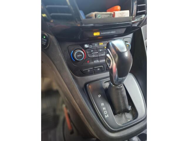 Ford TRANSIT CONNECT 1.5 EcoBlue L2 Limited 120pk Automaat | Winterpack | Trekhaak | Cruise Control | Climate Control | Achteruitrijcamera |