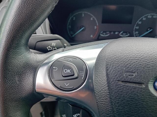 Ford TRANSIT CONNECT 100pk L2 Trend Automaat Navi Trekhaak Navi PDC achter Camera Cruise Control