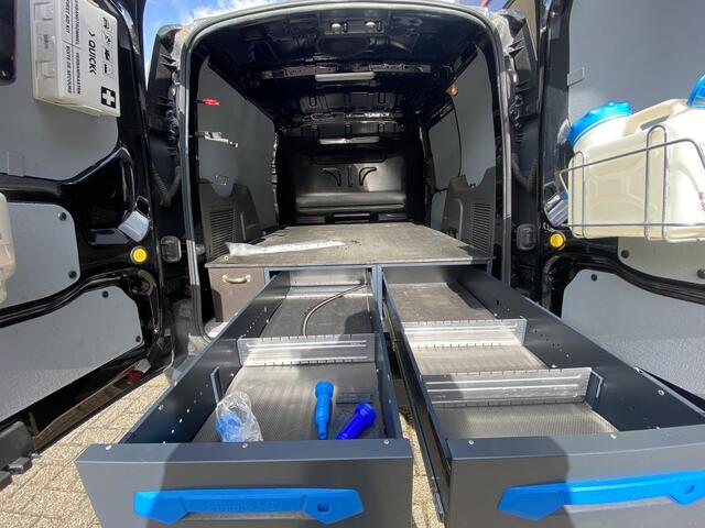 Ford TRANSIT CONNECT 1.5 EcoBlue L1 Trend / Euro 6 / Automaat / NL-Auto / Cruise-Control / Trekhaak / Zijschuifdeur-Rechts / Apple-Carplay & Android-Auto / Verwarmde-Voorruit / Armsteun-Voor / DAB Radio-Bluetooth / Navi / PDC V+A met Camera / ENZ.