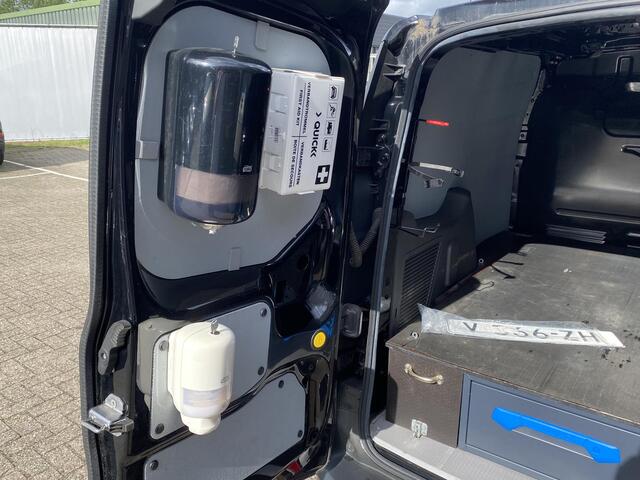 Ford TRANSIT CONNECT 1.5 EcoBlue L1 Trend / Euro 6 / Automaat / NL-Auto / Cruise-Control / Trekhaak / Zijschuifdeur-Rechts / Apple-Carplay & Android-Auto / Verwarmde-Voorruit / Armsteun-Voor / DAB Radio-Bluetooth / Navi / PDC V+A met Camera / ENZ.