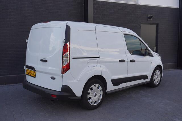 Ford TRANSIT CONNECT 1.5 EcoBlue EURO 6 - Airco - Cruise - Navi - ¤ 10.950,- Excl.