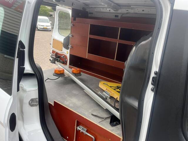 Ford TRANSIT CONNECT 1.0 Ecoboost L1 Trend Airco. navi. A- camera, PDC. Erg goed onderhouden. zuinige benzine motor, uitneembare betimmering.