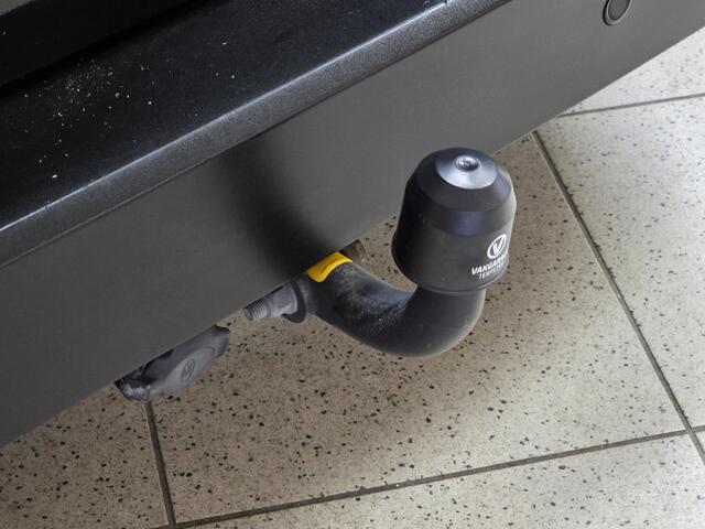 Ford TRANSIT CONNECT 1.0 Ecoboost L2 Trend/ Zij-Schuifdeur Rechts/ Camera/ Trekhaak/ Voorruitverw./ Airco/ Navi/ Cruise/ Bluetooth/ Multi.LEDER.Stuur/ Elek.Pakket/ Isofix/ PDC Achter.