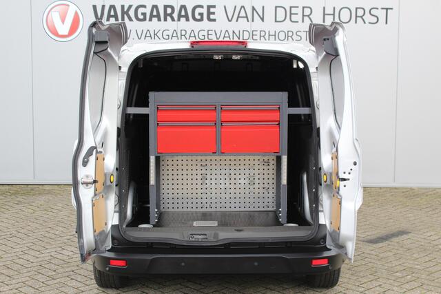 Ford TRANSIT CONNECT 1.5-120pk EcoBlue L2 Trend / 8traps-AUTOMAAT ! Erg nette Ford Transit Connect, laadruimte v.v. van een praktisch inbouw. Autm. airco dual, 3-zits, metallic lak, pdc v+a, Apple carplay, schuifdeur li+re, navigatie, cruise cntrl, stoelverwarming, camera etc