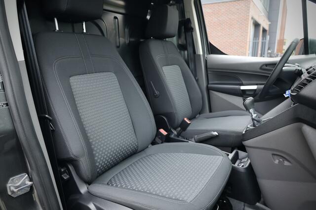 Ford TRANSIT CONNECT 1.5 EcoBlue L2 | CarPlay | Camera | Navigatie | Cruise control | Trekhaak | Elek. ramen | Climate control | PDC | NAP Logisch | Nieuwe APK | Dealer onderhouden