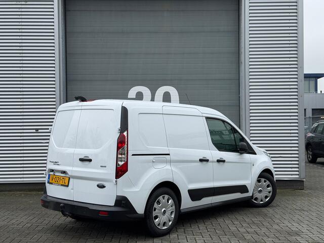 Ford TRANSIT CONNECT 1.5 EcoBlue | 3-Zitter | Airco | Camera | Trekhaak | Cruise control | NAP Logisch | Nieuwe APK | Dealer onderhouden | Euro 6