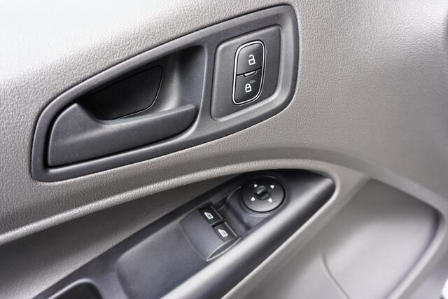 Ford TRANSIT CONNECT 100pk Trend L1 Cruise control Trekhaak Airco 2-Zits Radio Bluetooth
