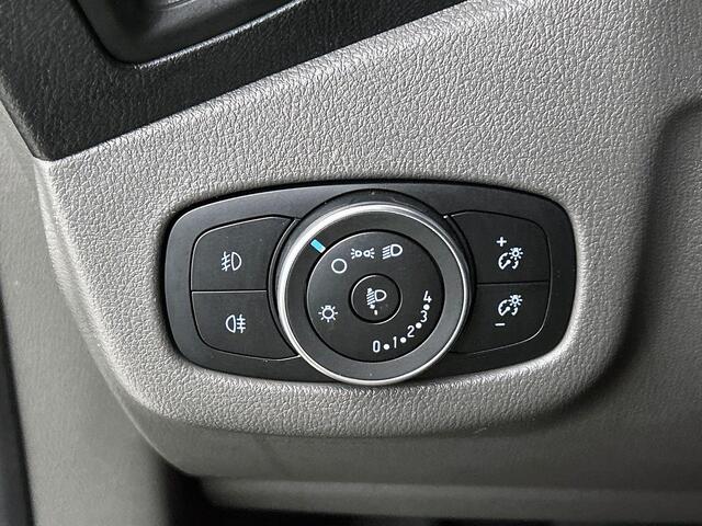 Ford TRANSIT CONNECT 100pk L2 Trend Automaat Trekhaak Airco Navi Cruise