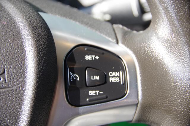 Ford TRANSIT COURIER 1.5 TDCI Trend TREKHAAK, CRUISE, AIRCO, NAVI, NL AUTO, NAP