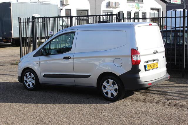 Ford TRANSIT COURIER 1.5 TDCI Trend Duratorq S&S, Navigatie, Airco!