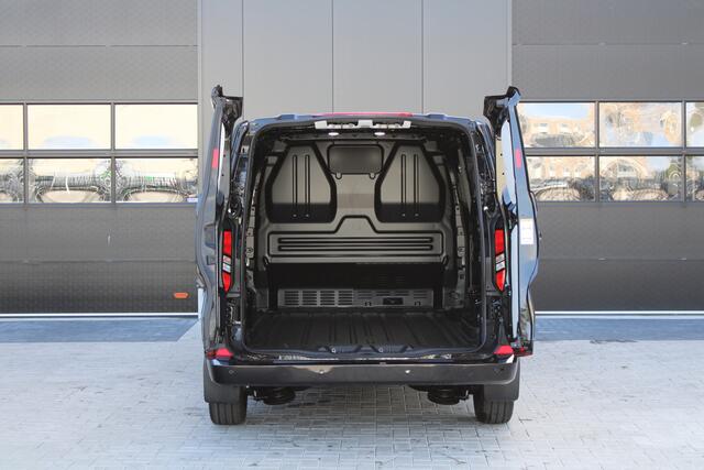 Ford TRANSIT CUSTOM 320 2.0 TDCI L2H1 Limited 150pk - Adaptive Cruise - Verwarmd stuur - Blind spot - Navigatie - Camera - Draadloos laden - Rijklaar