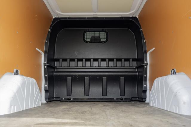 Ford TRANSIT CUSTOM **2.0 TDCI 131PK L2H1 | 6-Zits | Cruise | Airco | PDC | Euro 6**