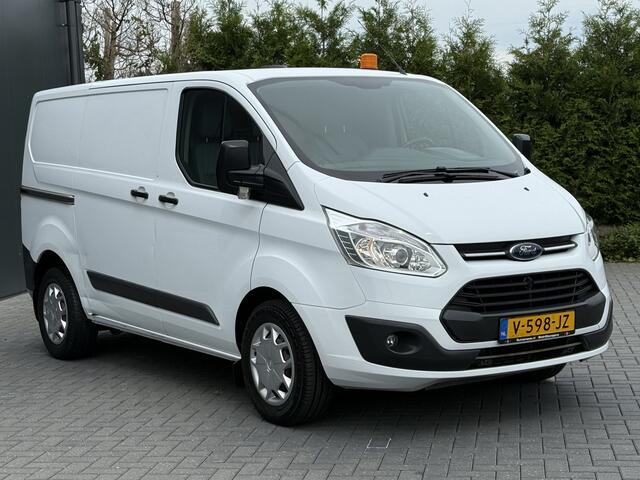 Ford TRANSIT CUSTOM 2.0 TDCI 130 PK / L1H1 / TREND / 2.5 TONS TREKHAAK / AIRCO / CRUISE / NAVI / INRICHTING / 3-ZITS