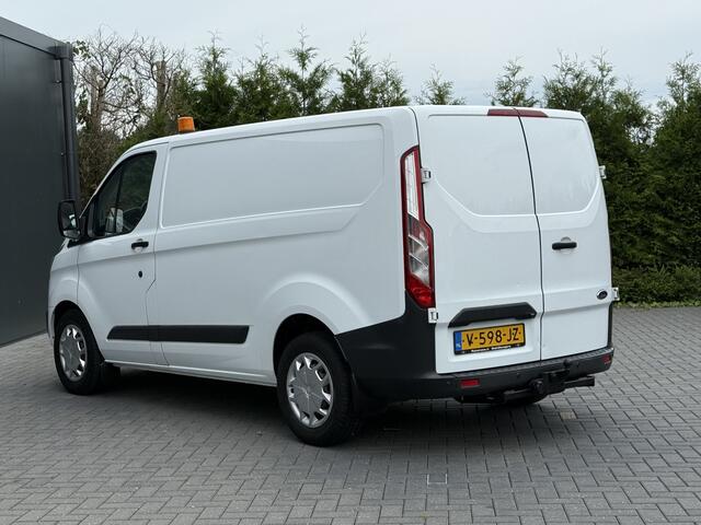 Ford TRANSIT CUSTOM 2.0 TDCI 130 PK / L1H1 / TREND / 2.5 TONS TREKHAAK / AIRCO / CRUISE / NAVI / INRICHTING / 3-ZITS