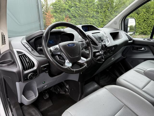 Ford TRANSIT CUSTOM 2.0 TDCI 130 PK / L1H1 / TREND / 2.5 TONS TREKHAAK / AIRCO / CRUISE / NAVI / INRICHTING / 3-ZITS