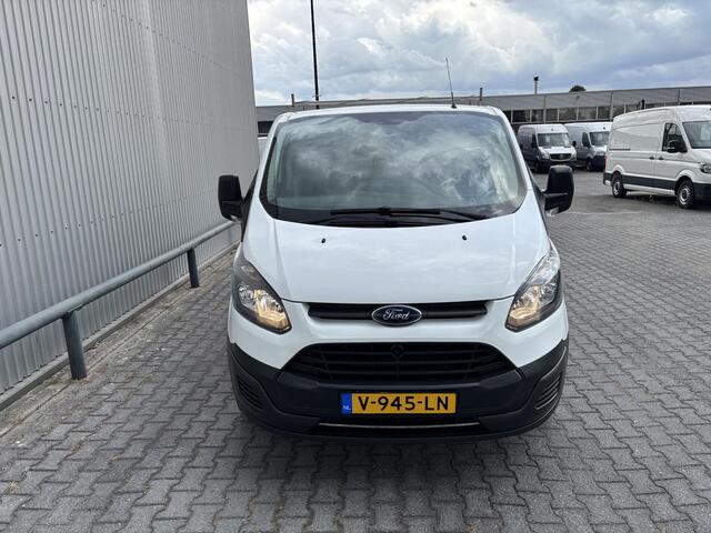 Ford TRANSIT CUSTOM 270 2.0 TDCI L1H1*HAAK*3PERS*IMPERIAAL*INRICHTING*