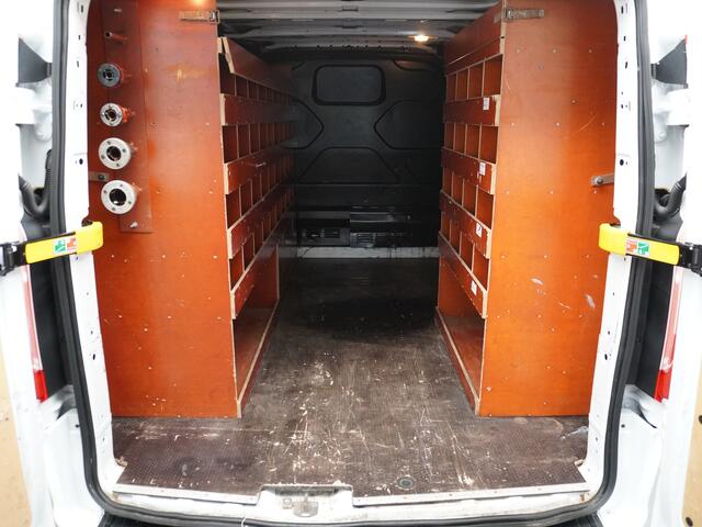 Ford TRANSIT CUSTOM 280 2.0TDCI 3-Persoons Airco Pdc-v+a Trekhaak Cruise Control Voorruitverwarming Trend Regen-Lichtsensor Betonplex Vloer Kastinrichting/Wandbetimmering Schuifdeur Euro 6 360NM Koppel 2.350Kg trekvermogen Zeer Compleet!