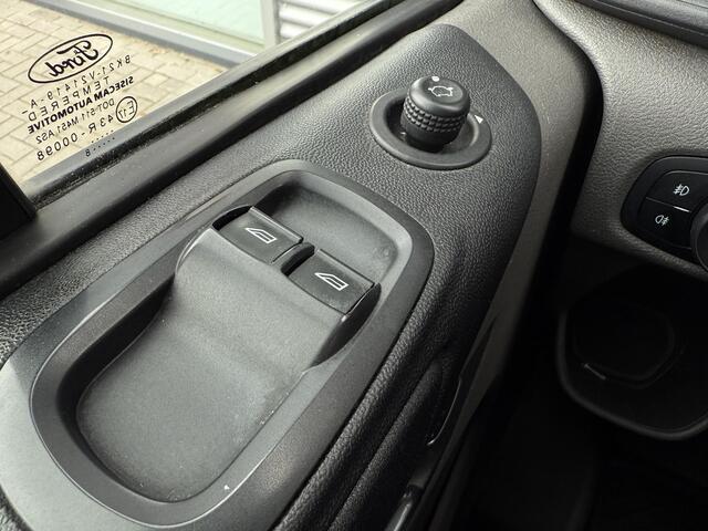 Ford TRANSIT CUSTOM 300 2.0 TDCI L2H1 Trend ?Euro 6 ?3-persoons ?Airco ?Cruise ?Apple CarPlay Android Auto ?Parkeersensoren ?Trekhaak