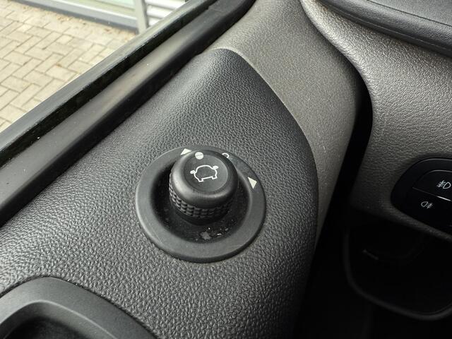 Ford TRANSIT CUSTOM 300 2.0 TDCI L2H1 Trend ?Euro 6 ?3-persoons ?Airco ?Cruise ?Apple CarPlay Android Auto ?Parkeersensoren ?Trekhaak