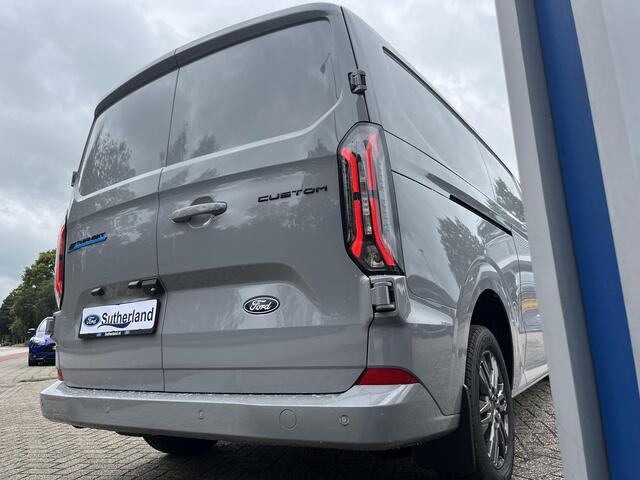 Ford TRANSIT CUSTOM E-Custom 340 L2H1 Limited 65 kWh | SCI | Ford Voorraad | Trekhaak | Drive Assistance Pack | Stoelverwarming | 17 Inch | Passagiersstoel | Rijklaarprijs |