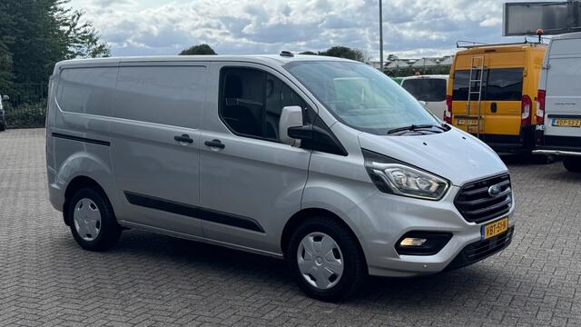Ford TRANSIT CUSTOM 2.0 TDCI 96KW 131PK AUTOMAAT EURO 6 AIRCO/ NAVIGATIE/ CRUISE CONTROL/ PARKEERSENSOREN/ 100% DEALERONDERHOUDEN