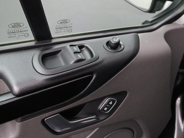 Ford TRANSIT CUSTOM 2.0TDCi 130PK Automaat Lang Limited | Navigatie | Camera | 3-Persoons | Trekhaak | Airco | Cruise | Betimmering