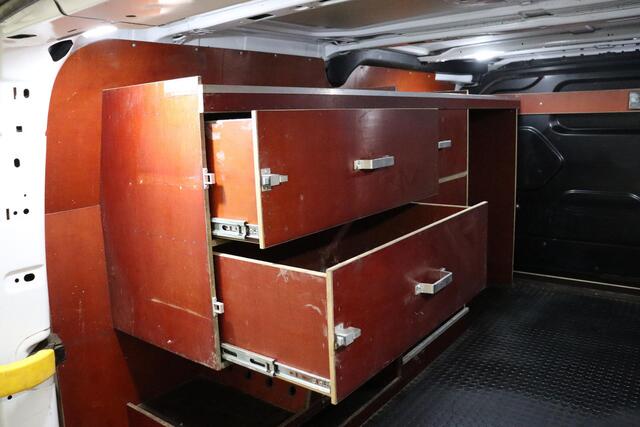 Ford TRANSIT CUSTOM 280 2.0 TDCI L1H1 Trend | Navigatie | Trekhaak | Achteruitrijcamera | 3-Zits | Laadruimte afwerking | Airco