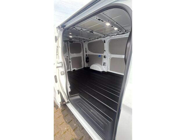 Ford TRANSIT CUSTOM e-Transit 320 L1H1 65 kWh 136PK | VERWACHT | EMISSIEVRIJE ZONE | 3 Persoons | LED | Camera