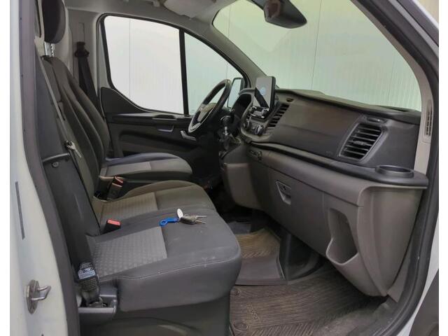 Ford TRANSIT CUSTOM 340 2.0 TDCI 131PK H2 Trend 3Pers. *ideaal voor Camper*/ Navigatie / Pdc./ Airco / Safety&Comfort pack / Driver assist / Stoelverwarming /